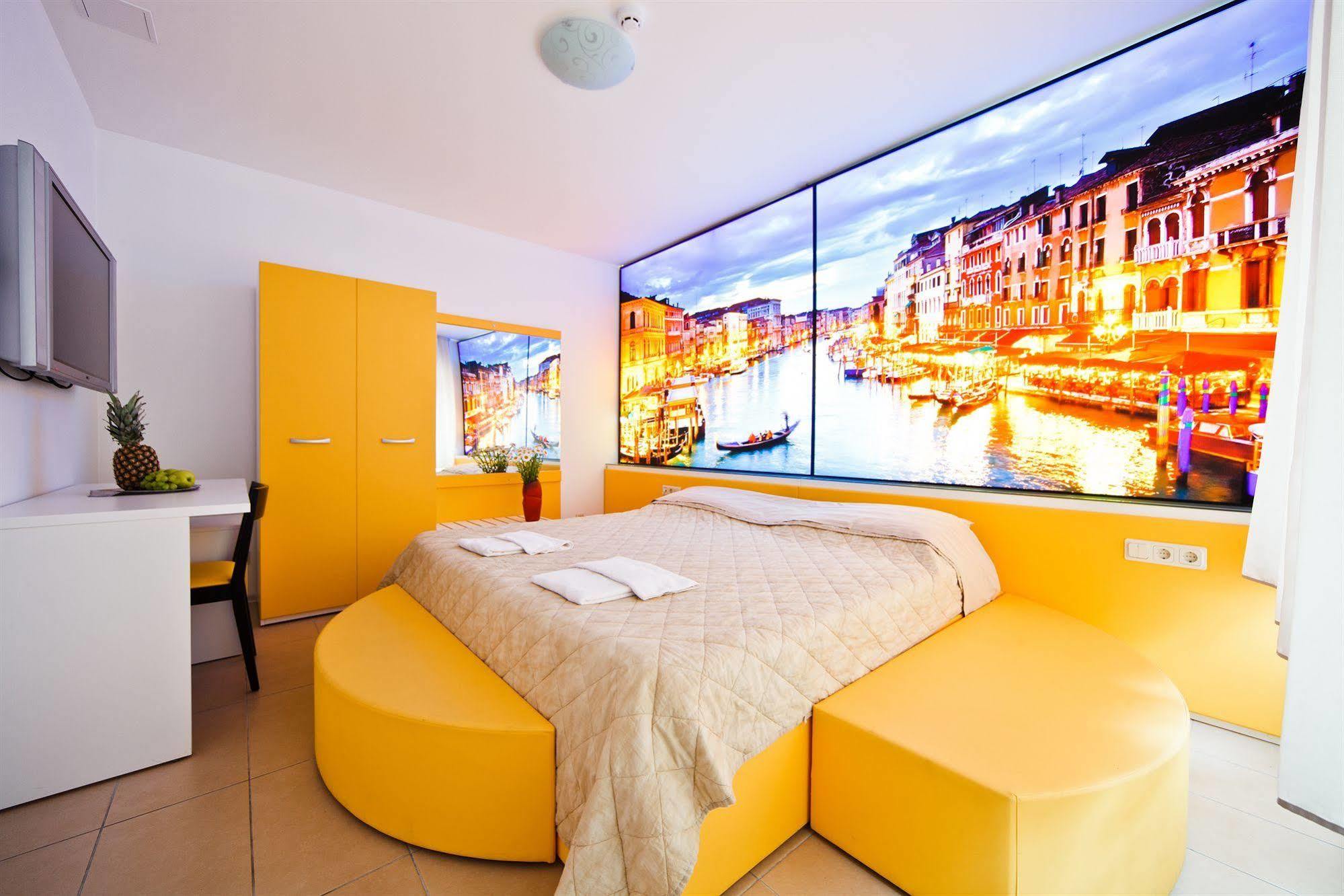 Autosole Motel Riga Bagian luar foto