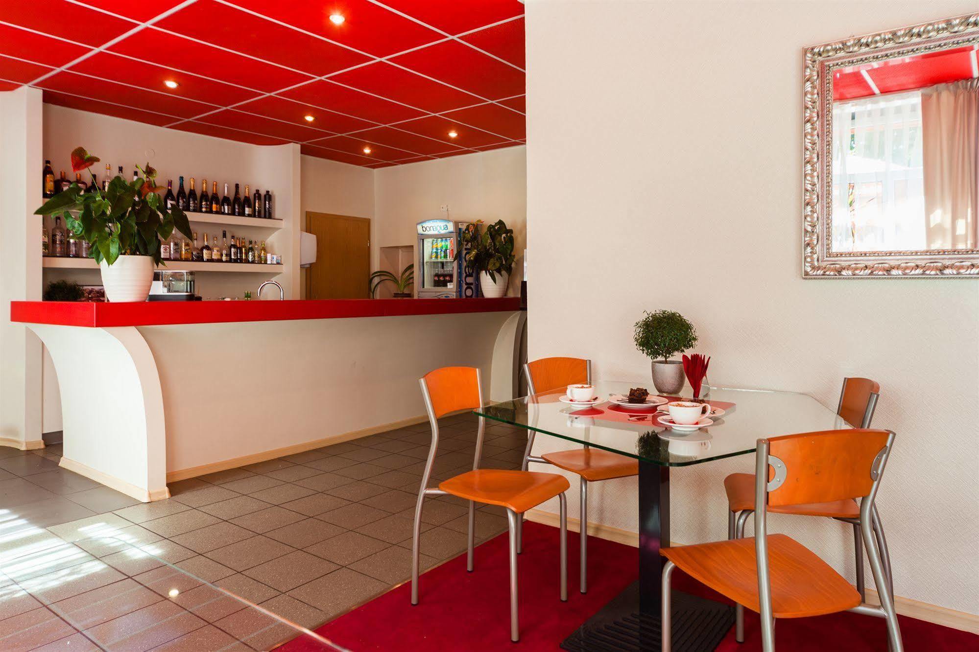 Autosole Motel Riga Bagian luar foto