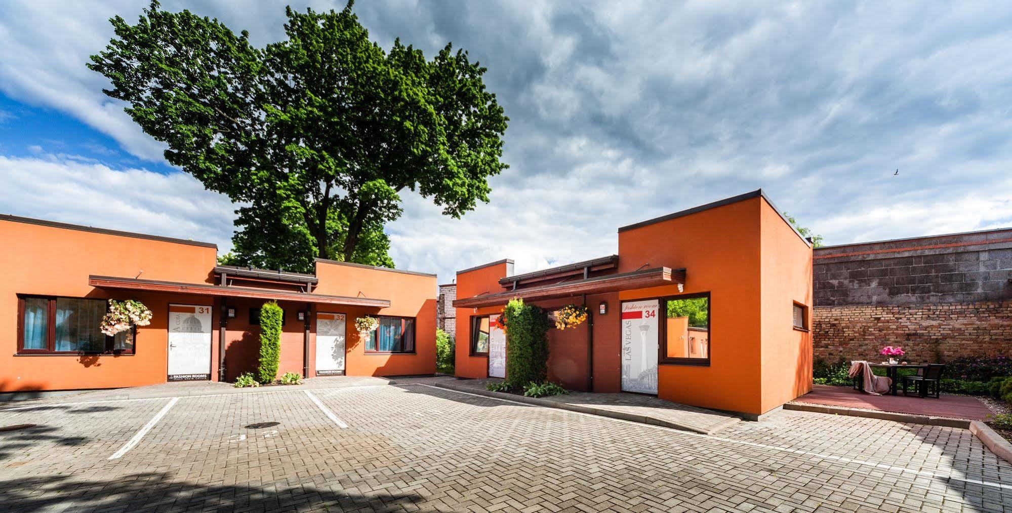 Autosole Motel Riga Bagian luar foto